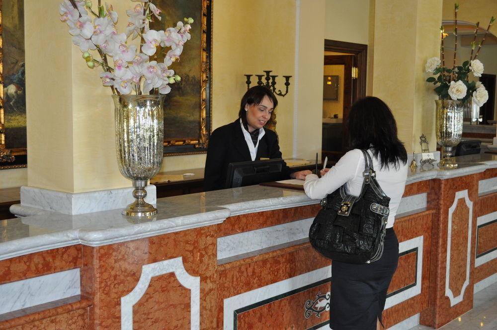 Hotel Grand President 4*