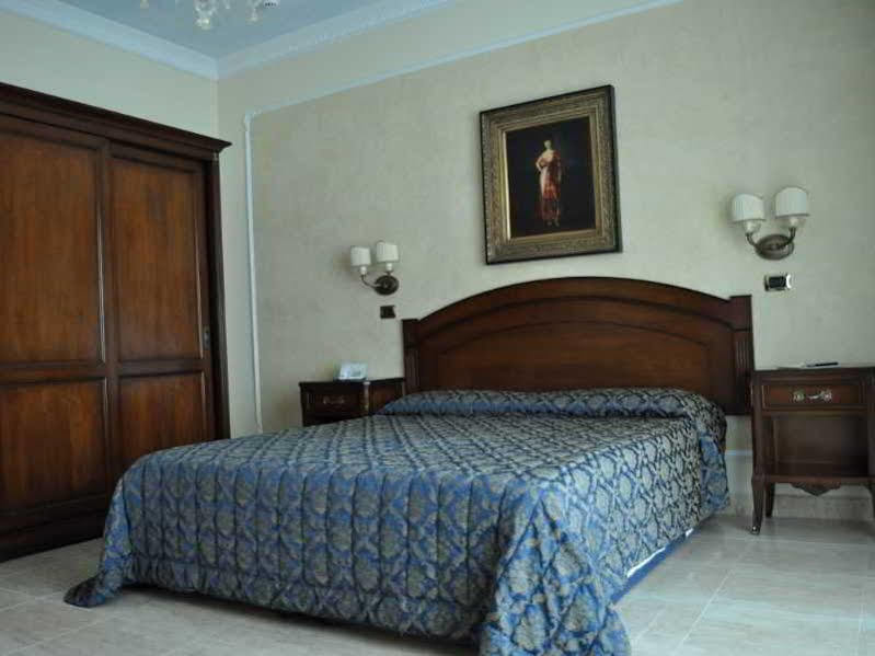 Grand President Hotel 4*